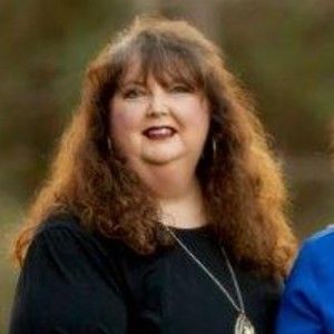 Meet your Posher, Denise